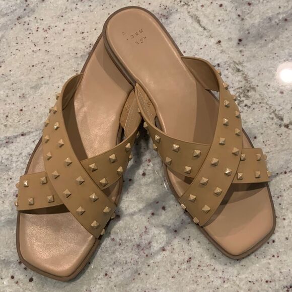 Nude Studded Slides - Picture 1 of 6
